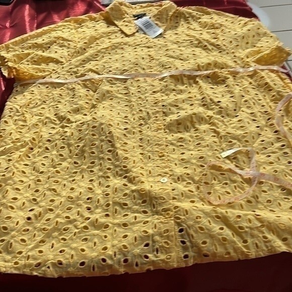 Torrid Yellow Eyelet Button Down Shirt - Picture 6 of 7